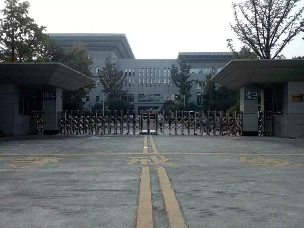 伊春金林区伊春金林区四川消防总队伸缩门